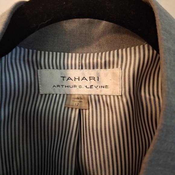 TAHARI two-piece pantsuit - Picture 4 of 7